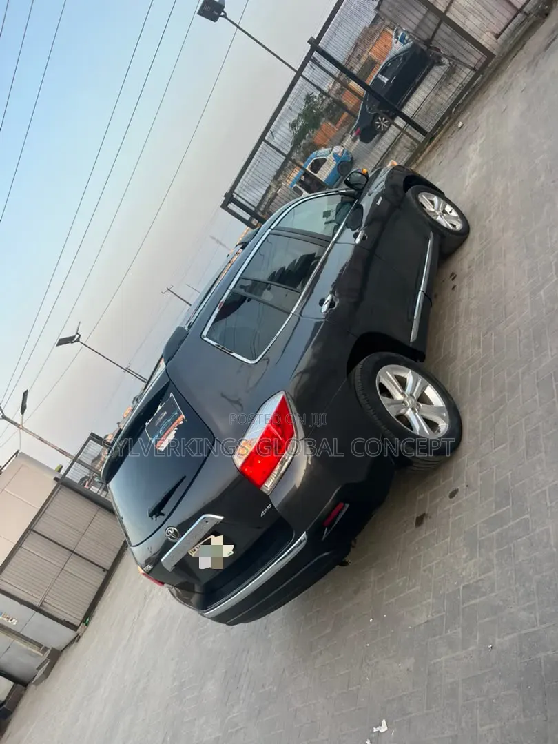 Toyota Highlander 2011 Black