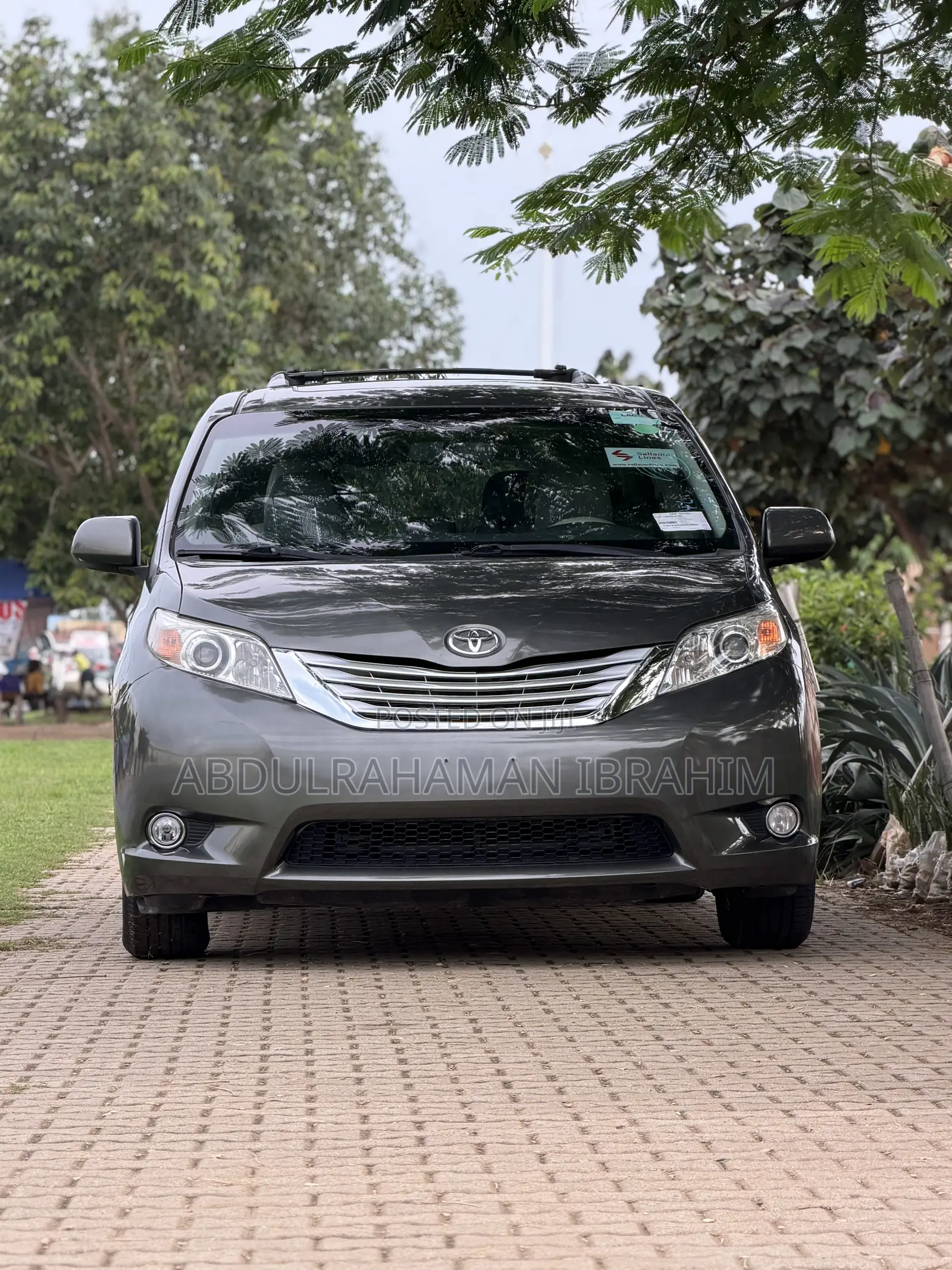 Toyota Sienna 2013 Gray