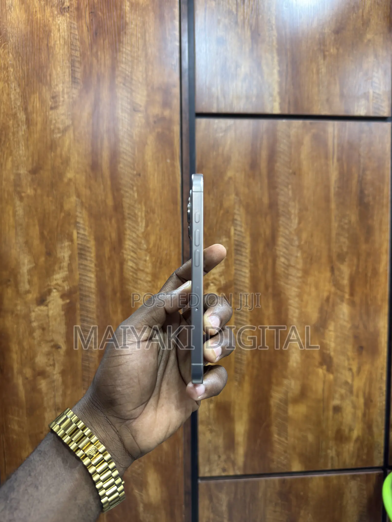 Apple iPhone 16 Pro 128 GB Gray