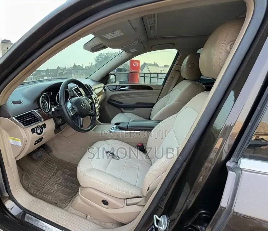 Mercedes-Benz M Class 2013 Brown