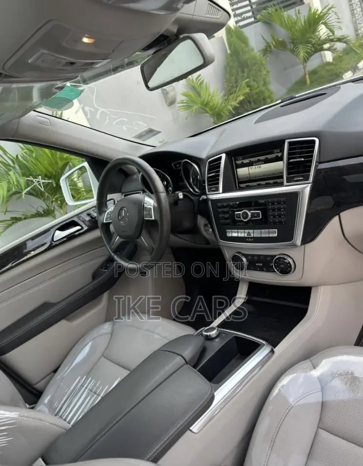 Mercedes-Benz M Class ML350 4MATIC 4dr SUV AWD (3.5L 6cyl 7A) 2014
