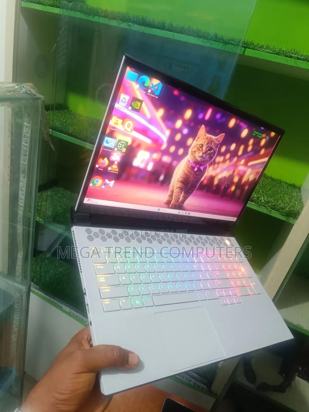 Laptop Dell Allienware M18 R1 16GB Intel Core i7 SSD 1T