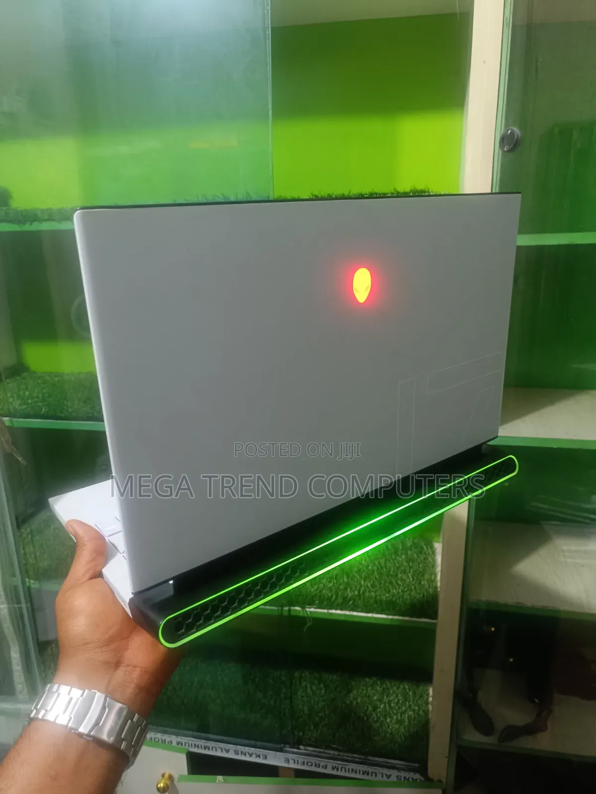 Laptop Dell Allienware M18 R1 16GB Intel Core i7 SSD 1T
