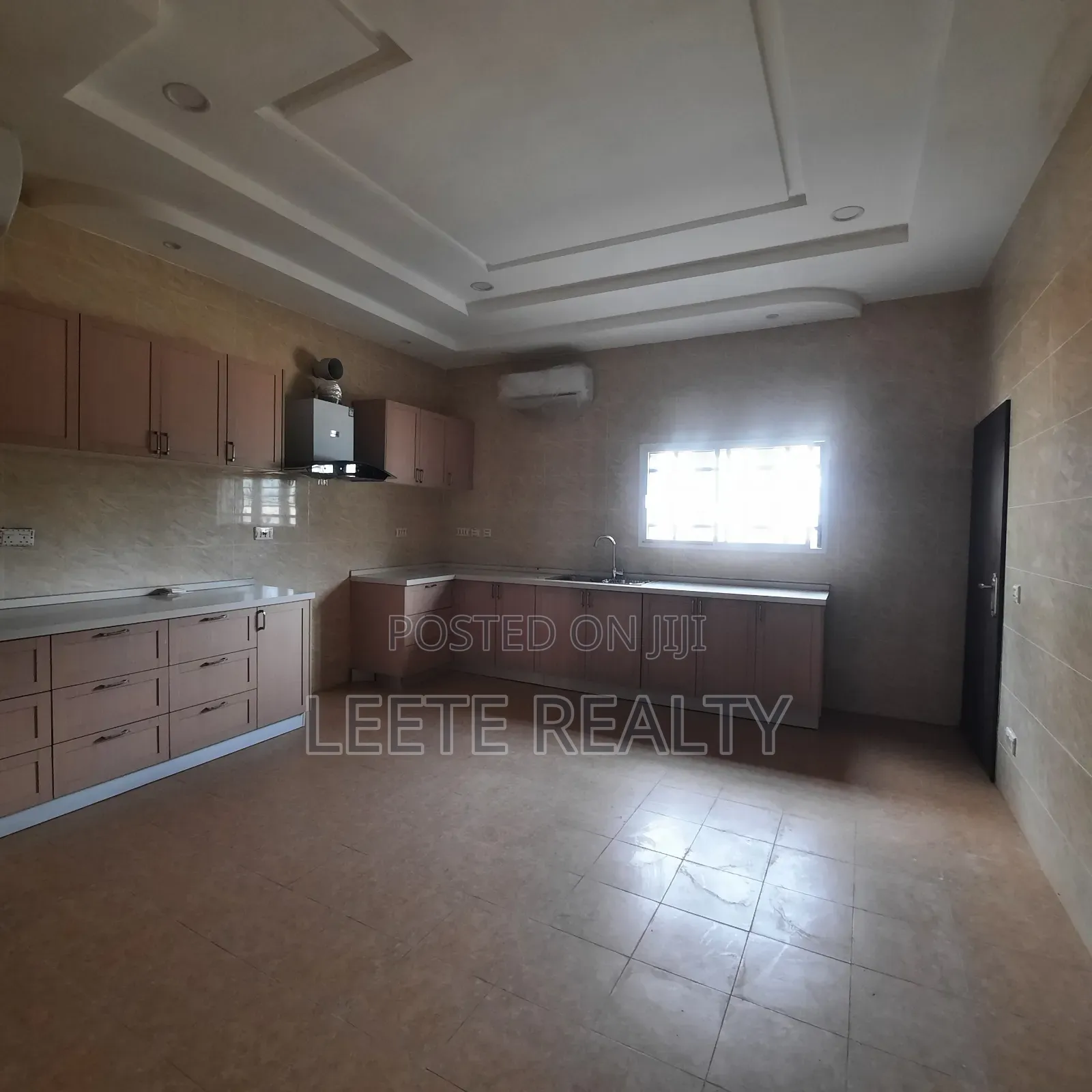 4bdrm Townhouse / Terrace in Katampe Extension for rent