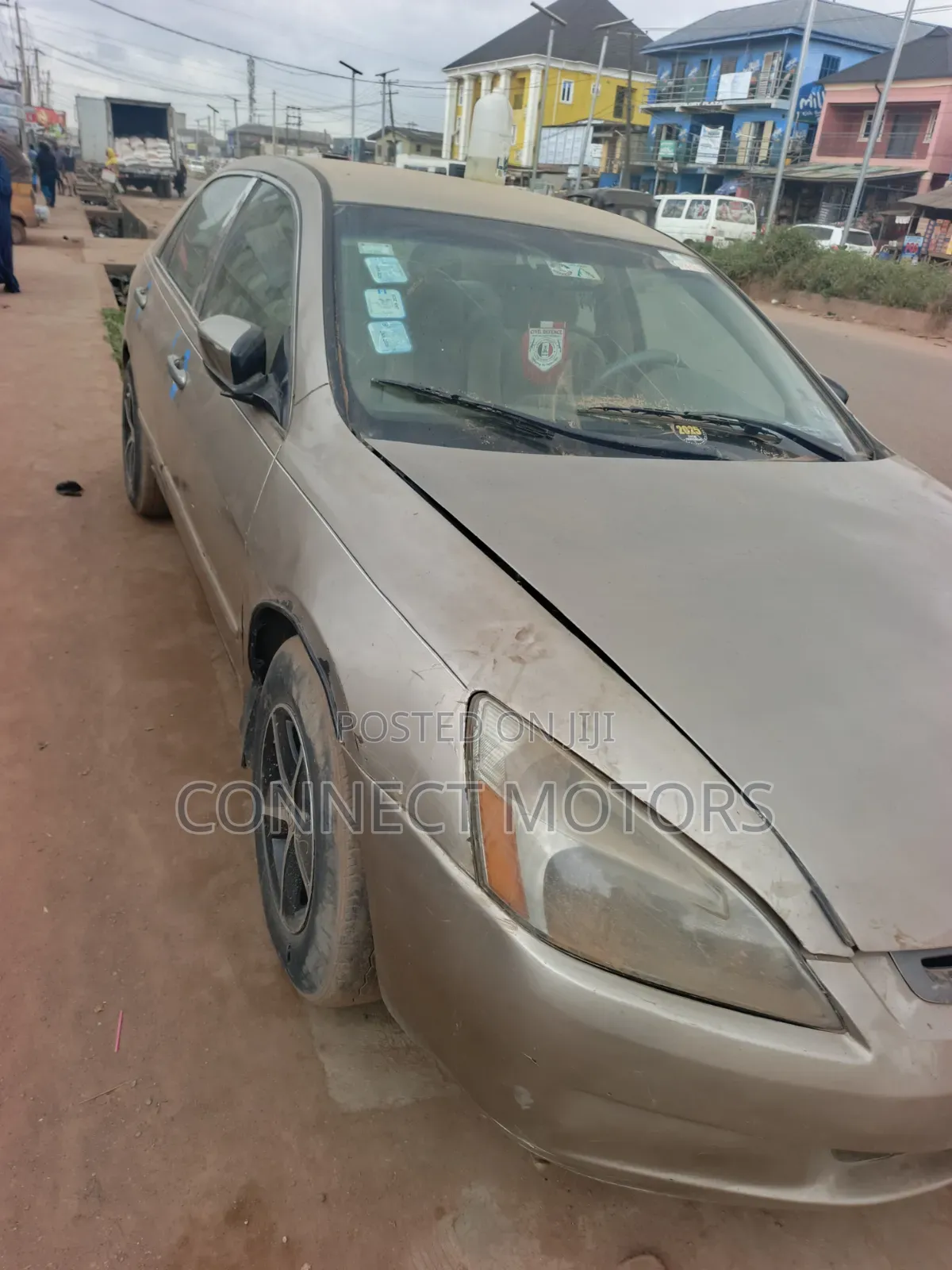 Honda Accord 2004 Gold