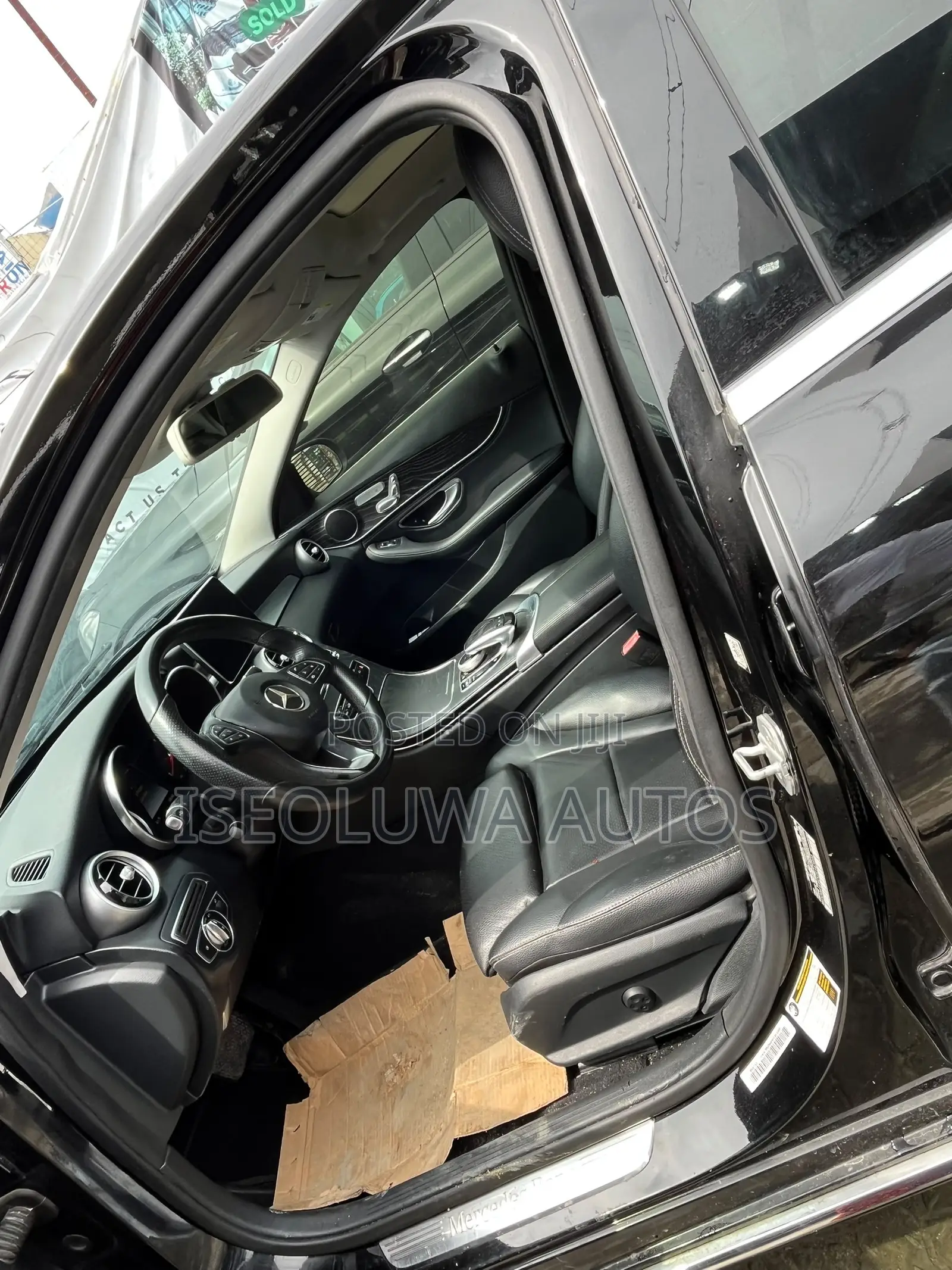 Mercedes-Benz C300 2016 Black