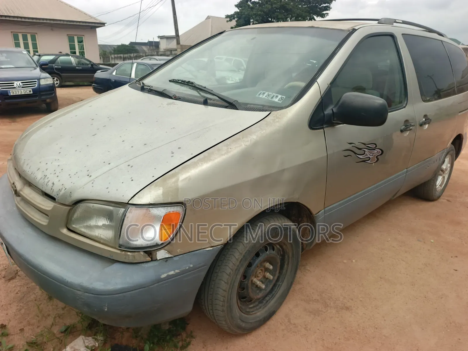Toyota Sienna 2000 Gold