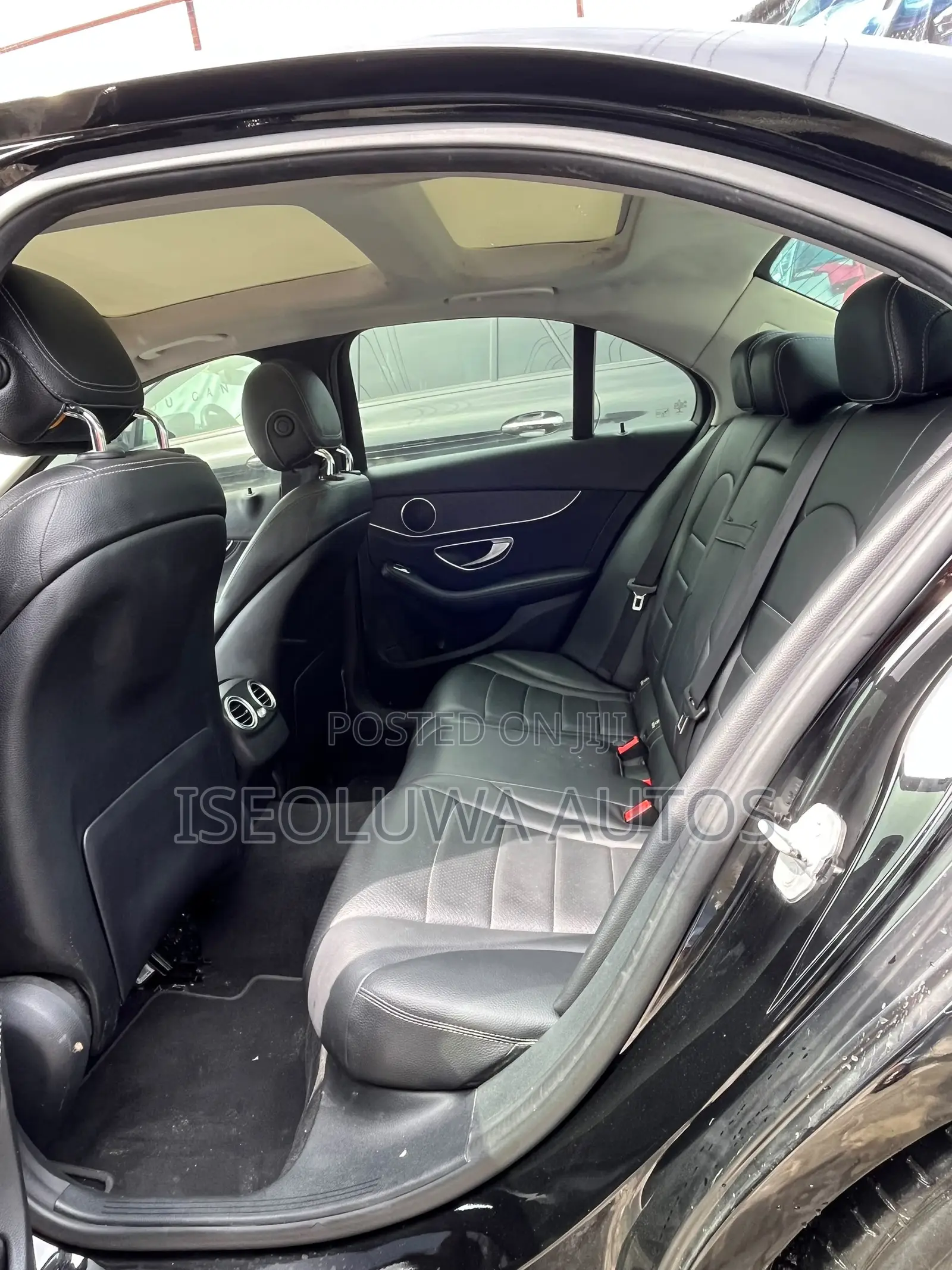 Mercedes-Benz C300 2016 Black