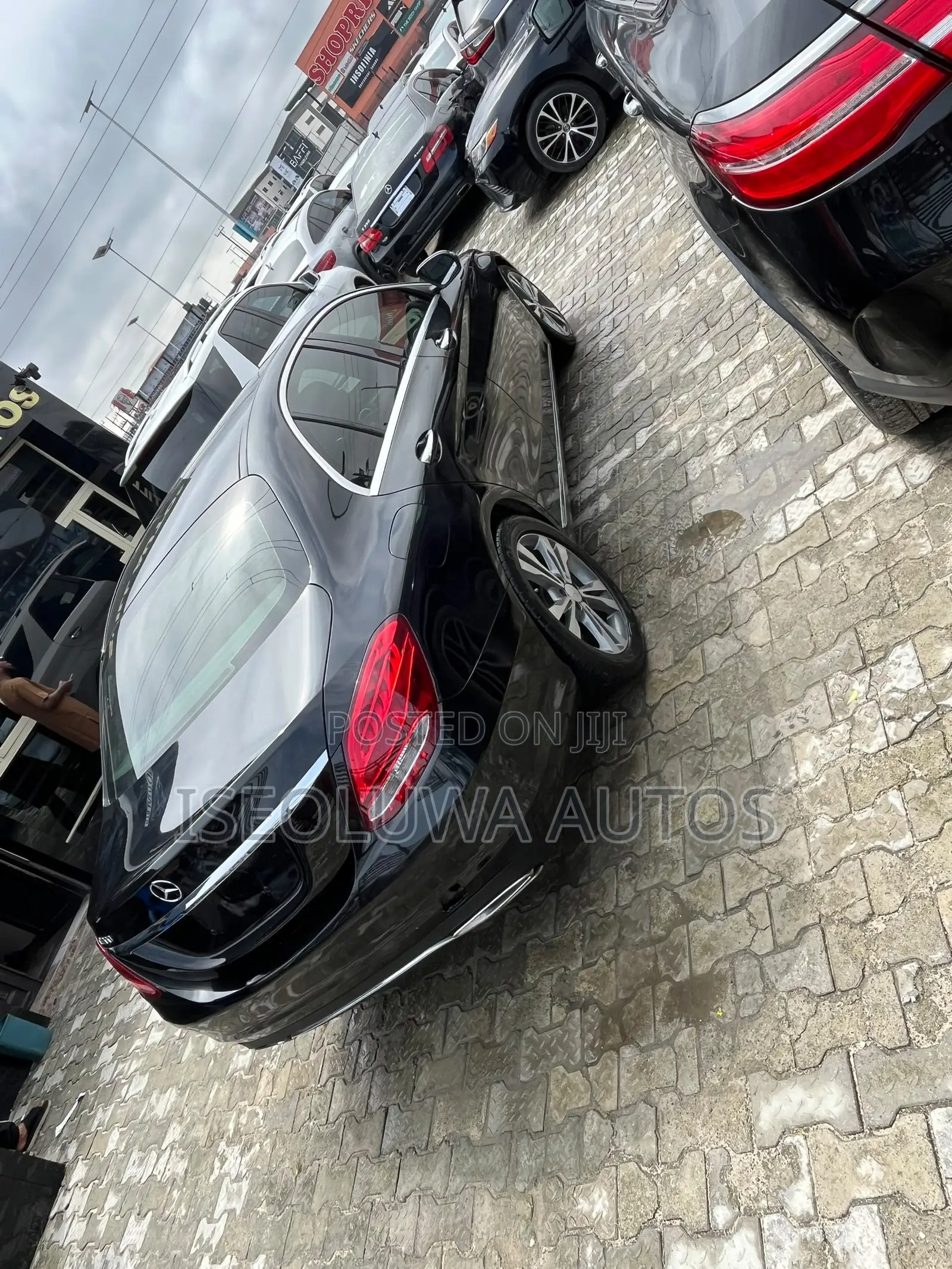 Mercedes-Benz C300 2016 Black