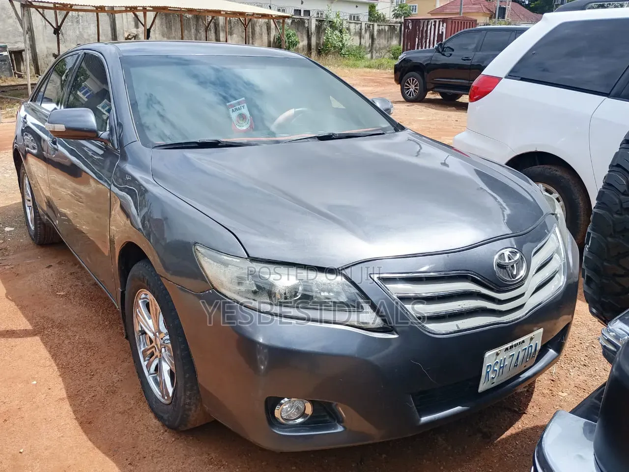 Toyota Camry 2008 Gray