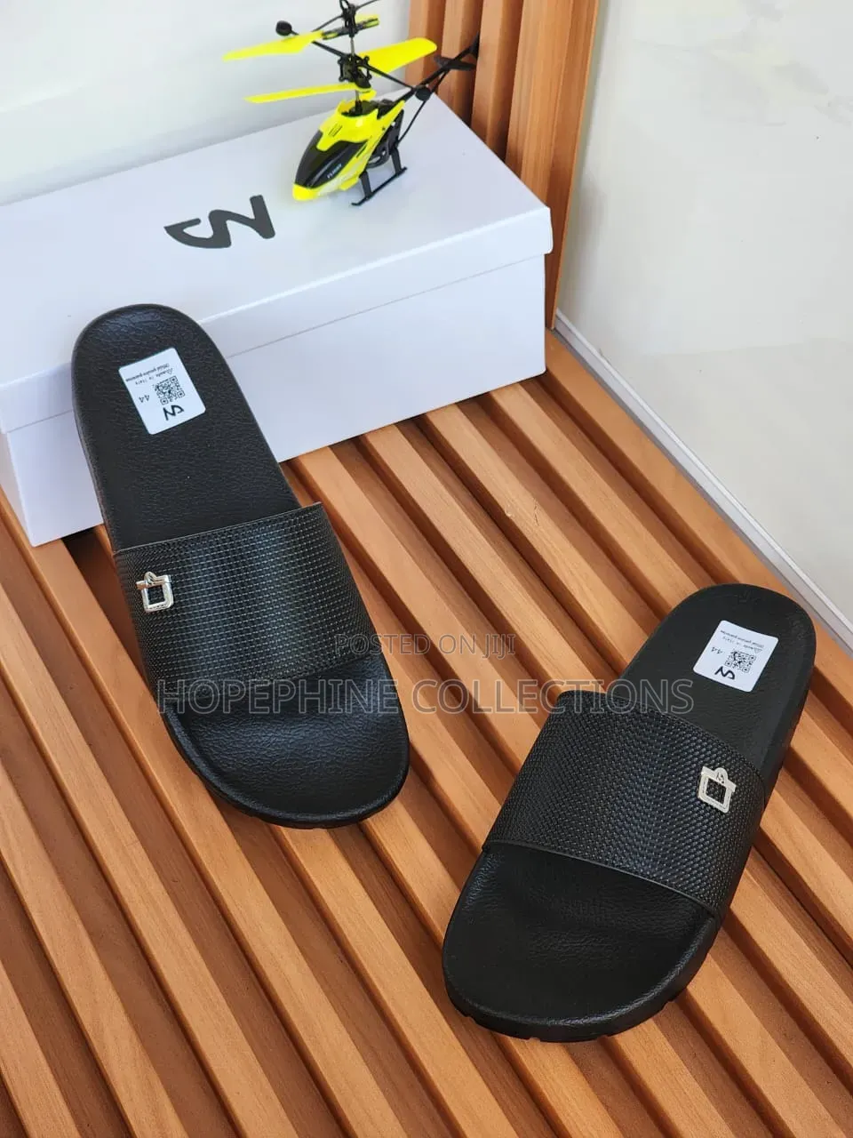 Luxury Palm Slippers for Men – Stylish Comfortable