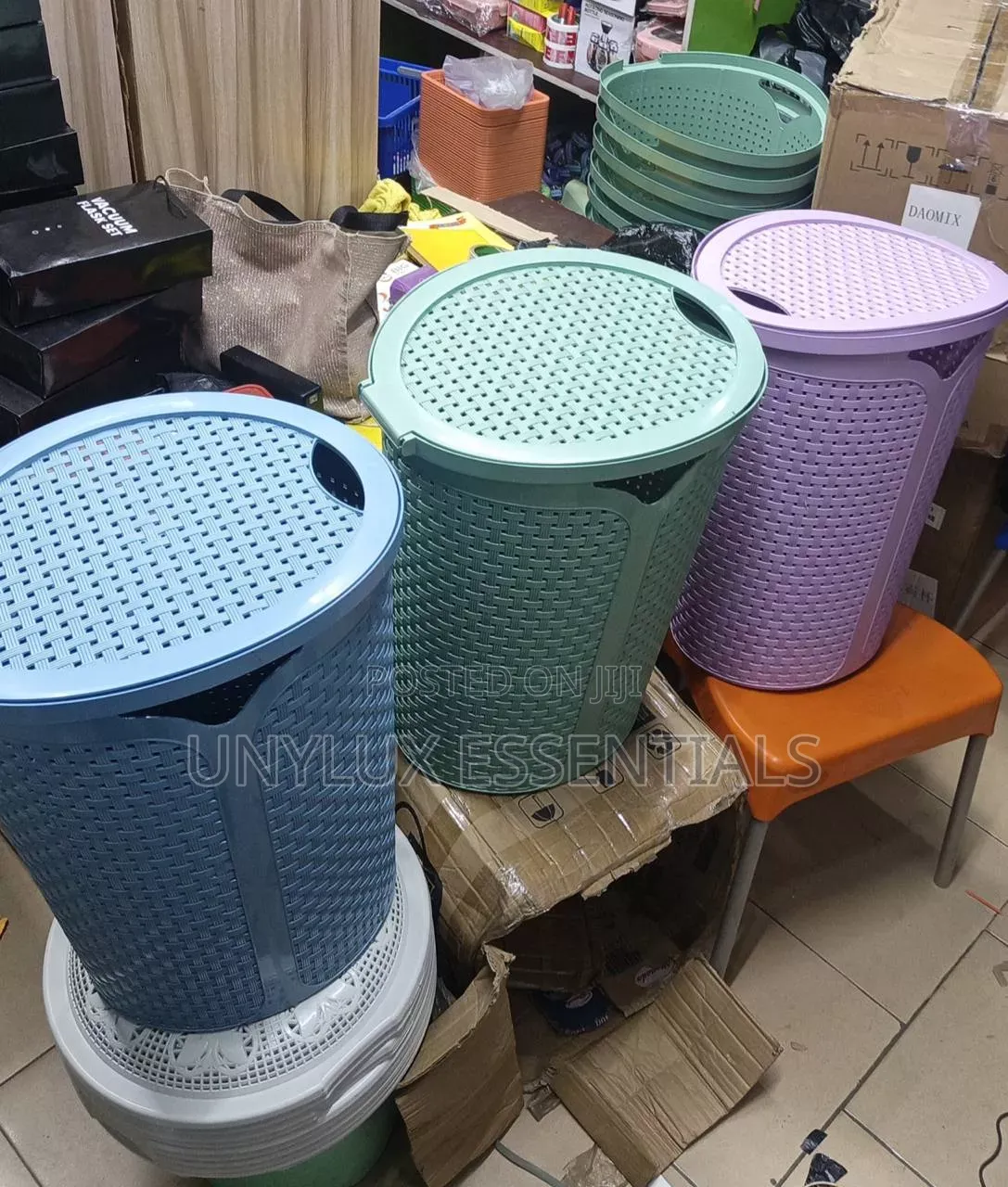 Laundry Basket With Cover