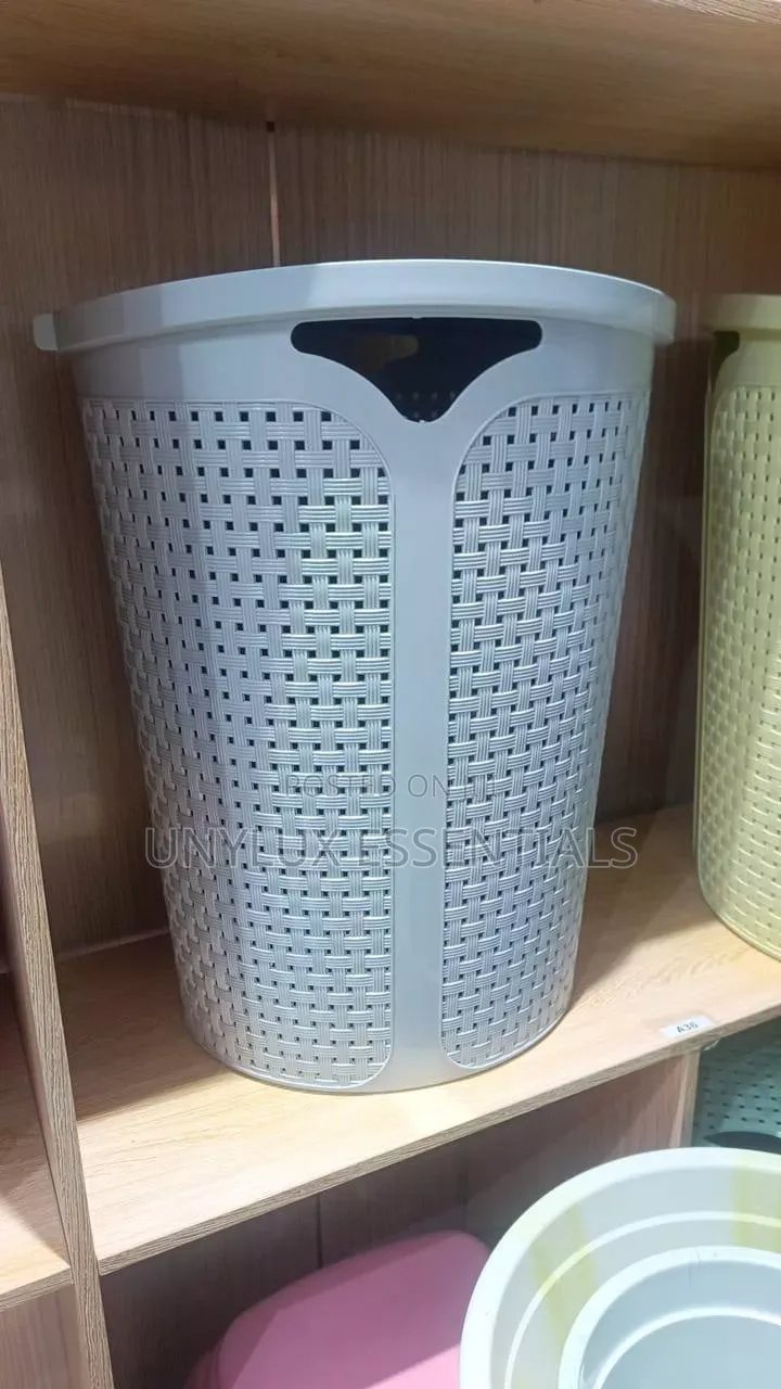 Laundry Basket With Cover