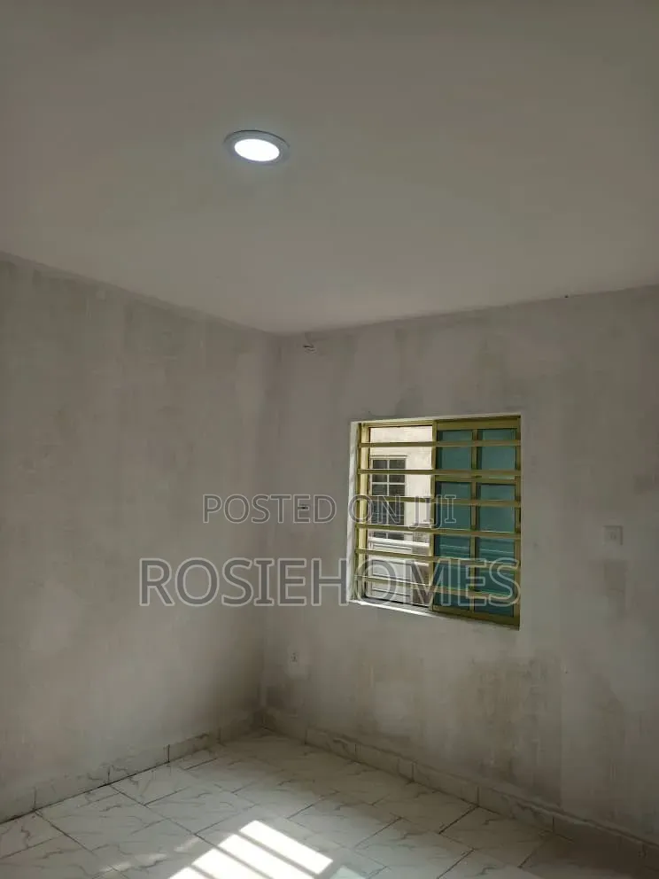 Mini Flat in Chapati, Elemoro for rent
