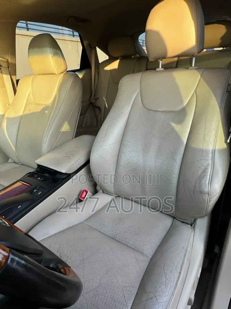 Lexus RX 2011 Gold