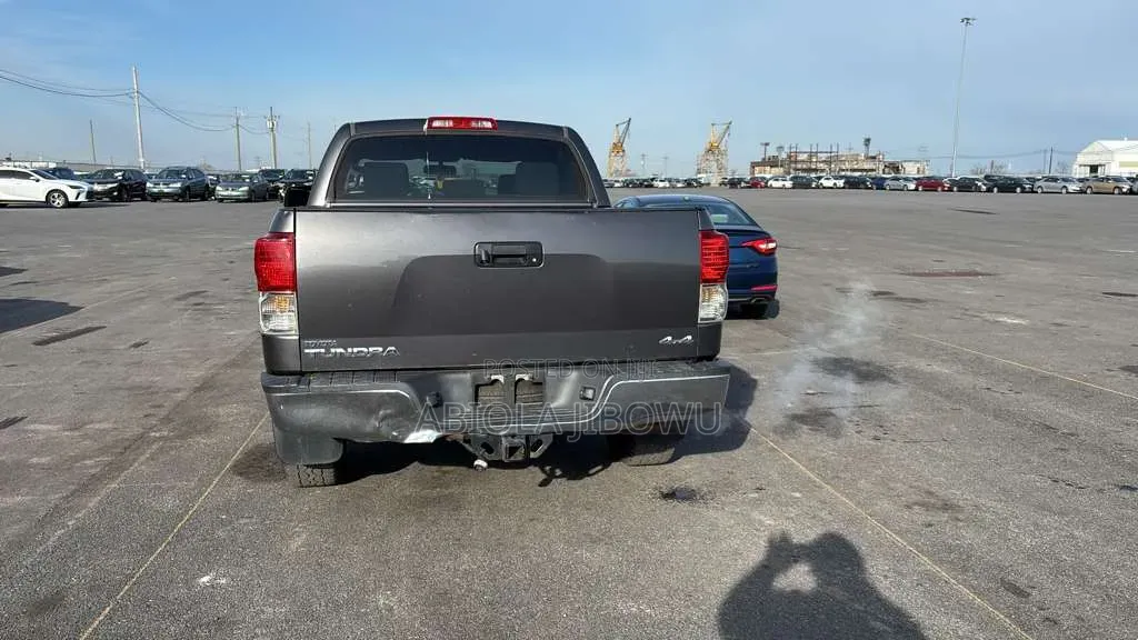 Toyota Tundra Double Cab 4x4 Limited 2012 Gray