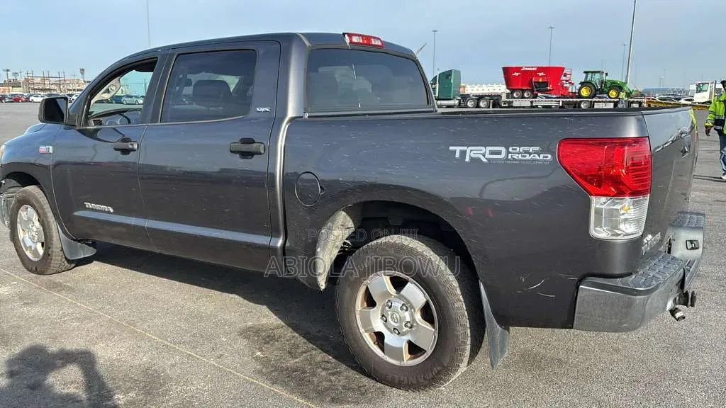 Toyota Tundra Double Cab 4x4 Limited 2012 Gray