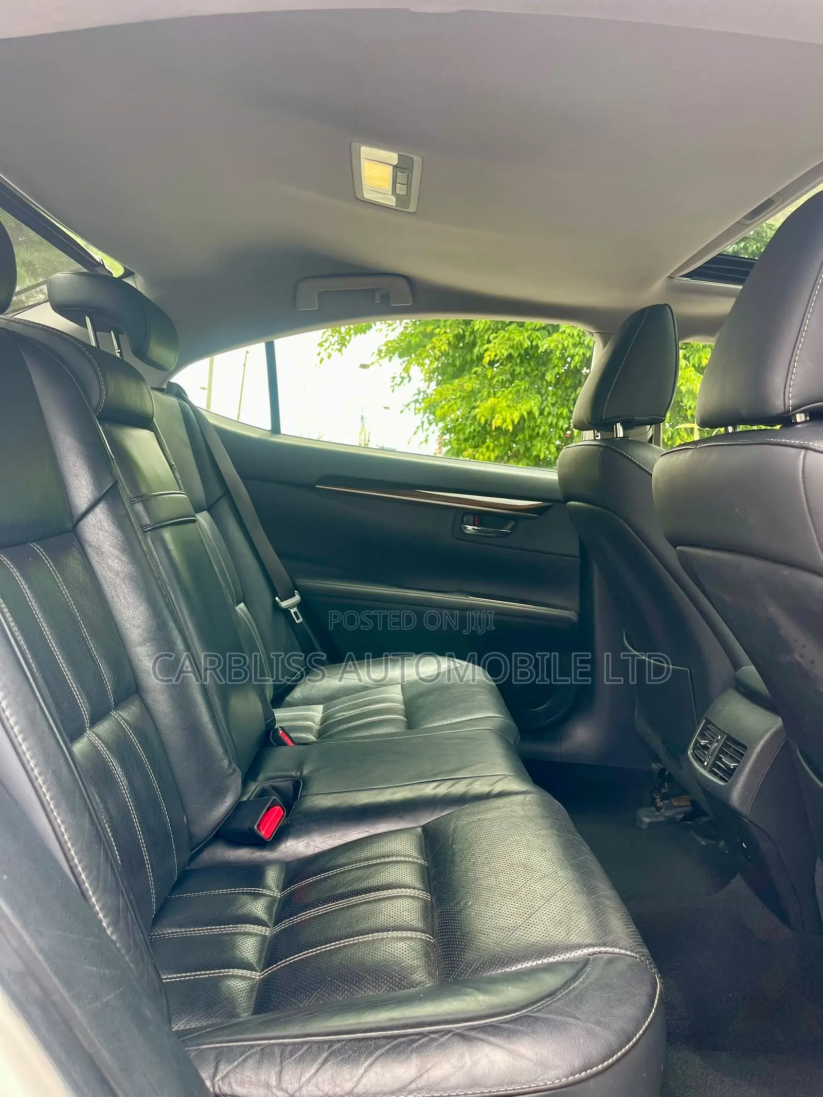 Lexus ES 350 FWD 2016 White