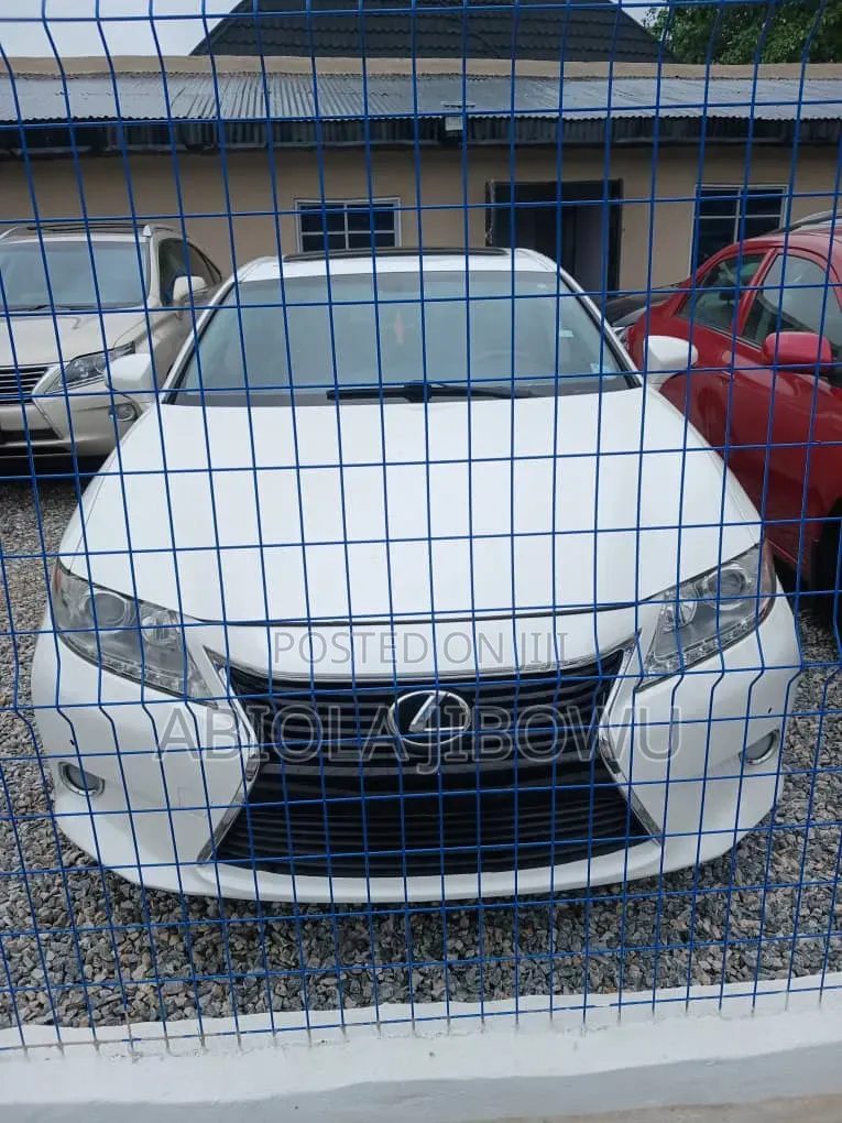 Lexus ES 350 FWD 2013 White