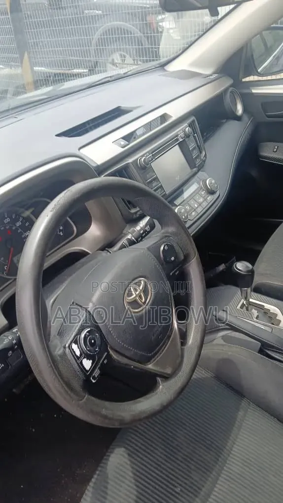 Toyota RAV4 XLE AWD (2.5L 4cyl 6A) 2013 Gray