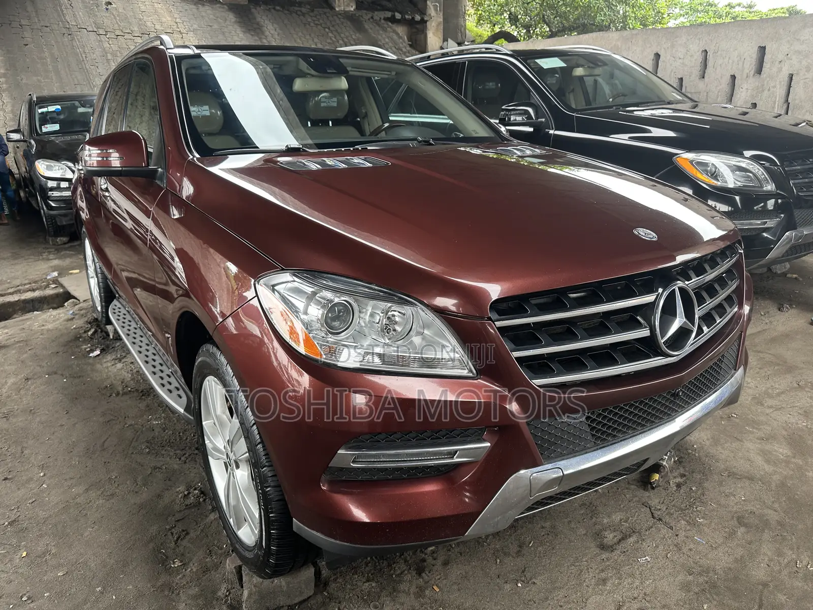 Mercedes-Benz M Class ML350 4MATIC 4dr SUV AWD (3.5L 6cyl 7A) 2014 Red
