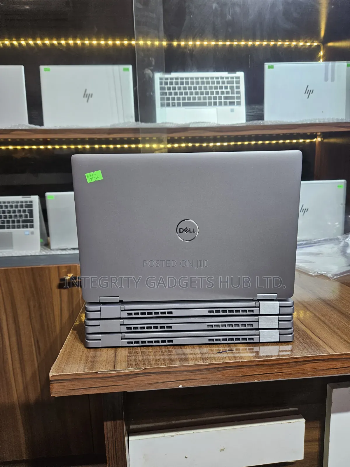 Laptop Dell Latitude 5320 2-in-1 16GB Intel Core i7 SSD 512GB