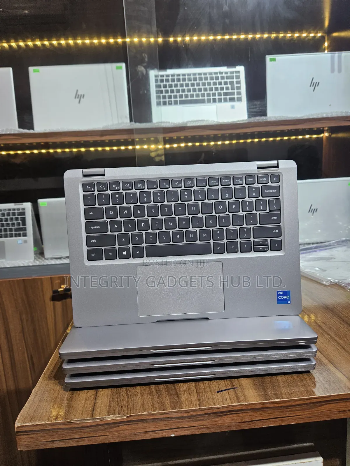 Laptop Dell Latitude 5320 2-in-1 16GB Intel Core i7 SSD 512GB