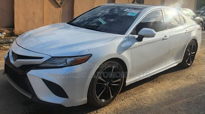 Toyota Camry 2019 White