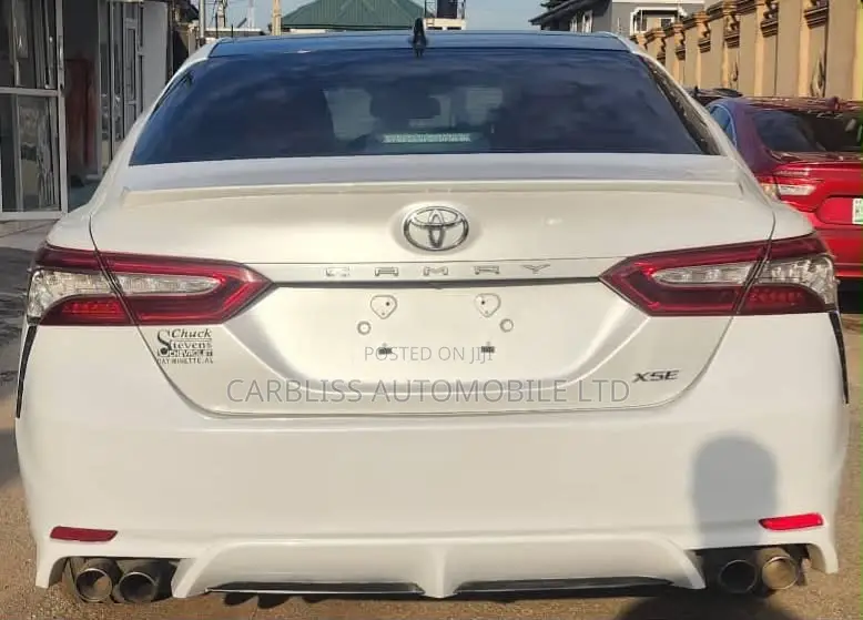 Toyota Camry 2019 White