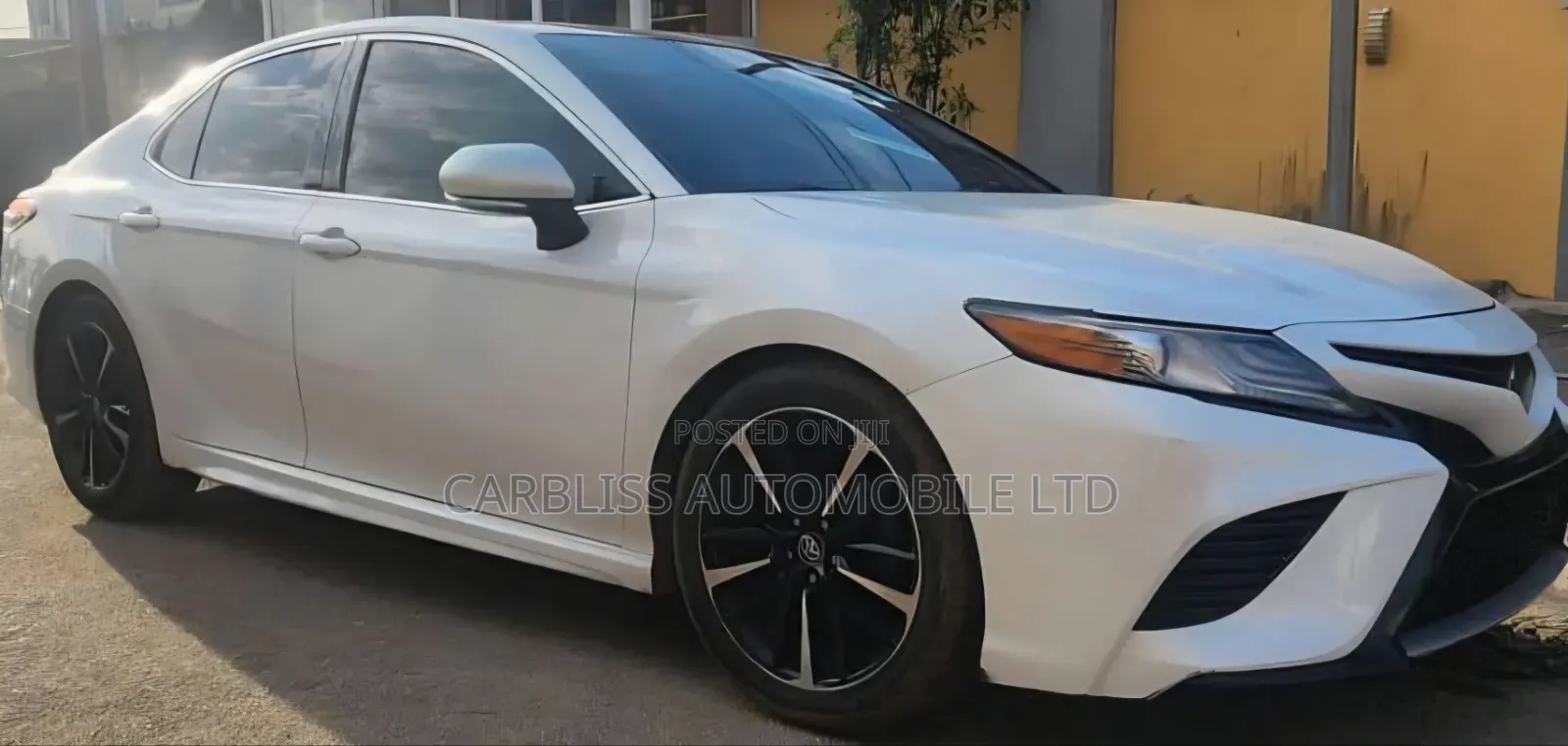 Toyota Camry 2019 White