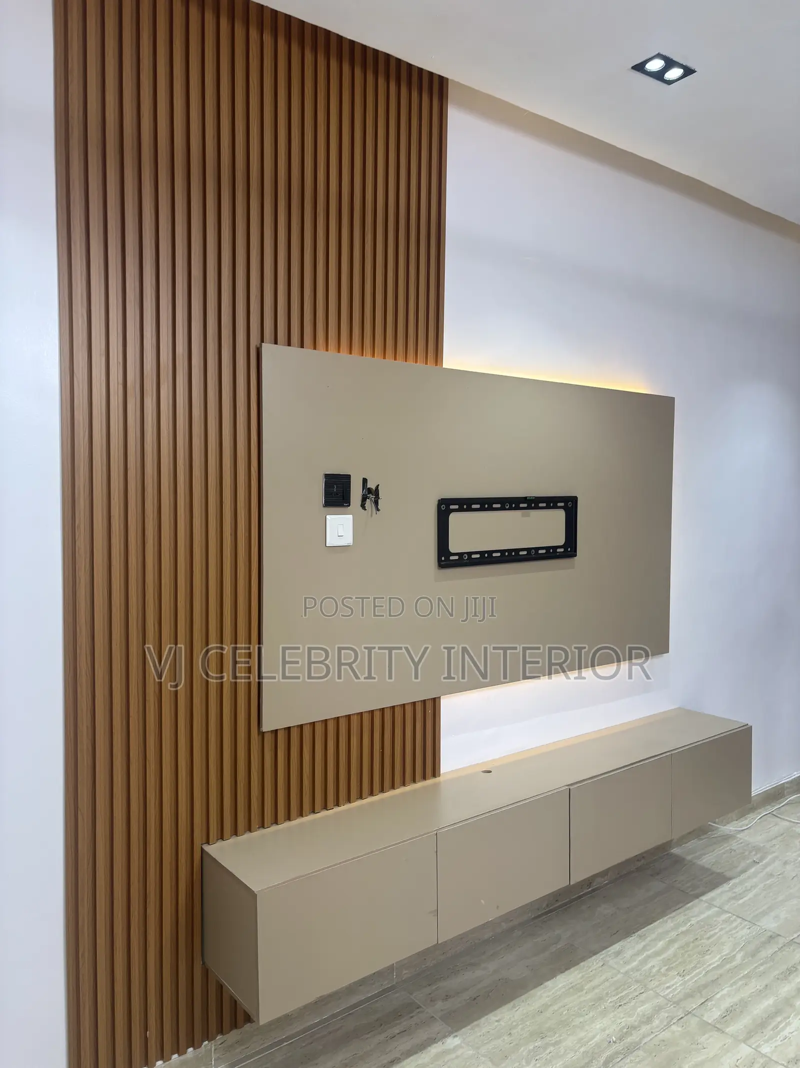 Brand New MDF 8ft by 8ft Console With Led Light