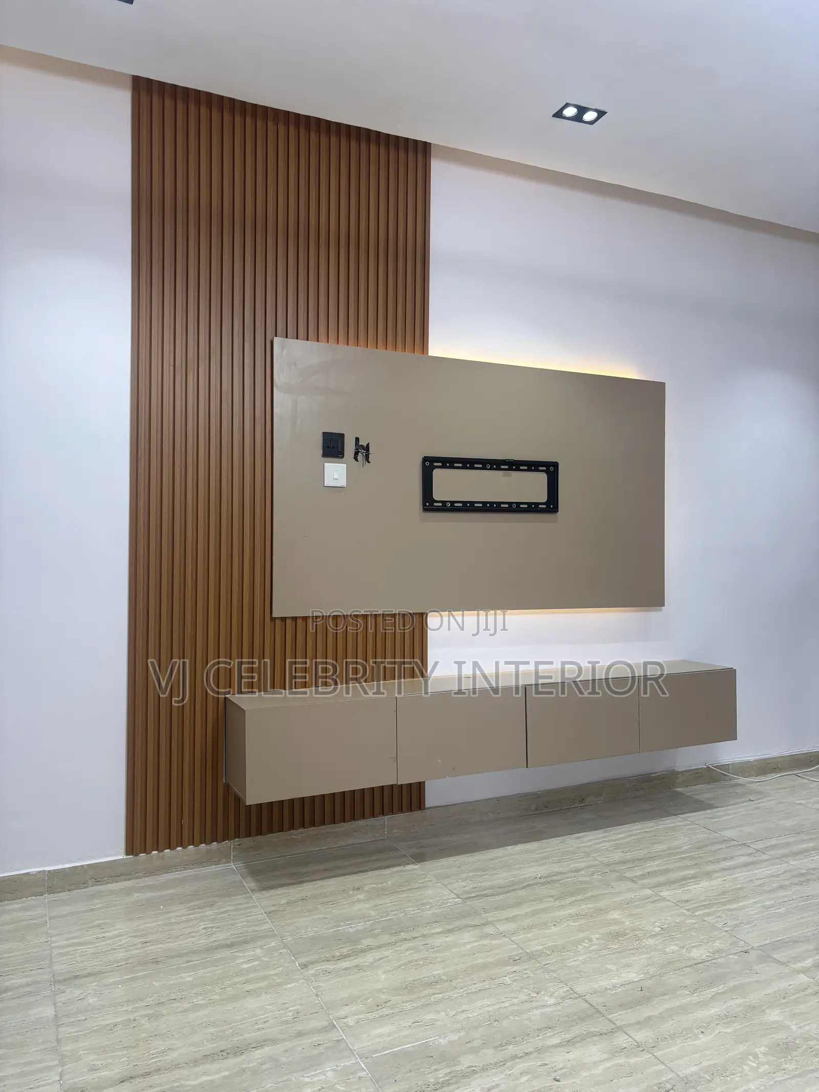Brand New MDF 8ft by 8ft Console With Led Light