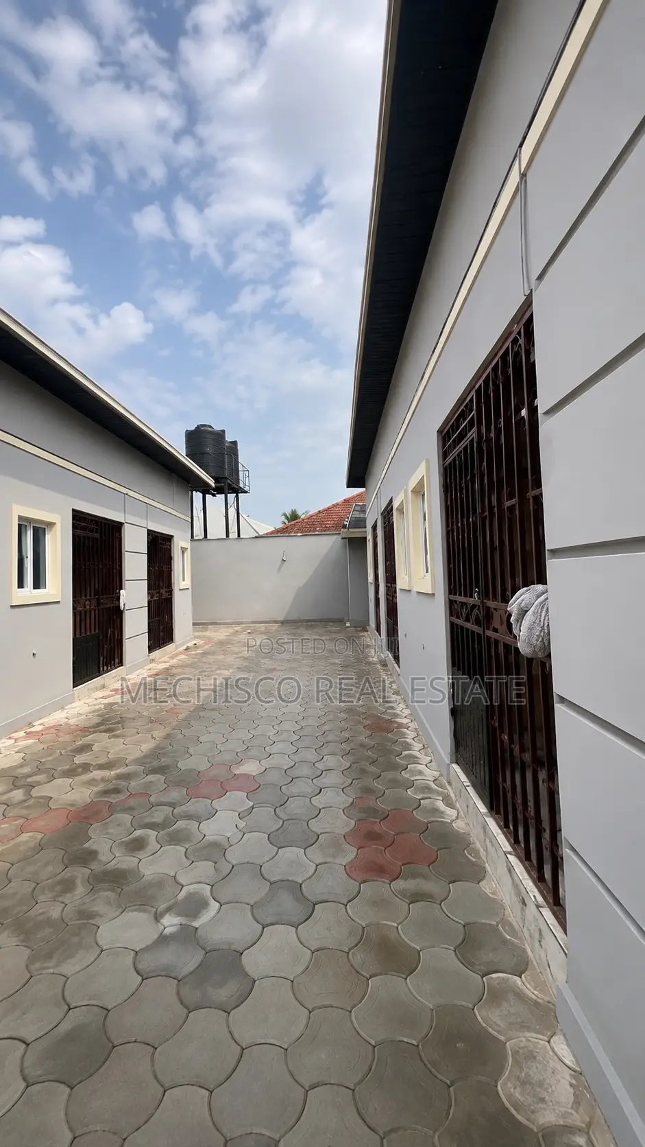 Studio Apartment in Rumolumeni for sale