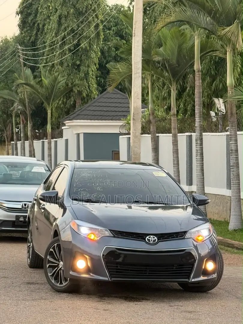 Toyota Corolla S 4dr Sedan (1.8L 4cyl CVT) 2015 Gray
