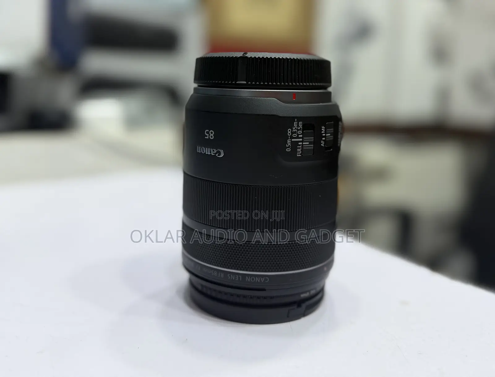 Canon Rf 85mm F2 Macro STM Lens (Neatly Used)