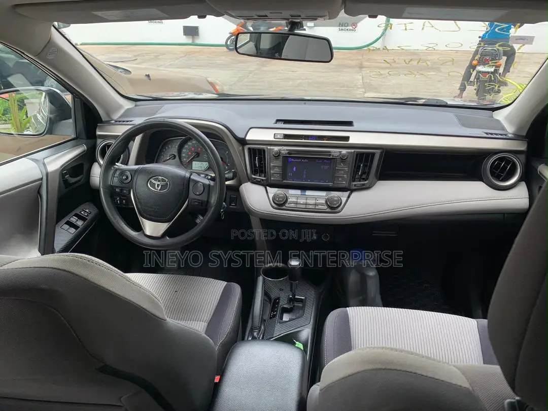 Toyota RAV4 XLE AWD (2.5L 4cyl 6A) 2013 Gray