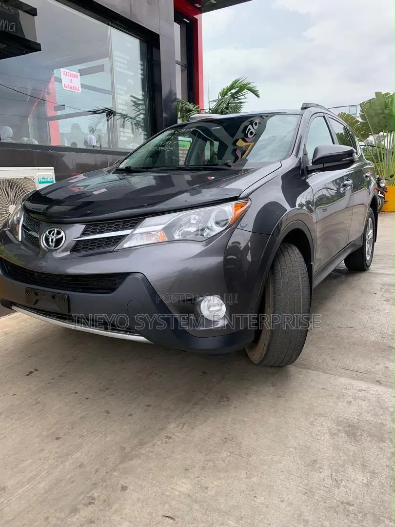 Toyota RAV4 XLE AWD (2.5L 4cyl 6A) 2013 Gray