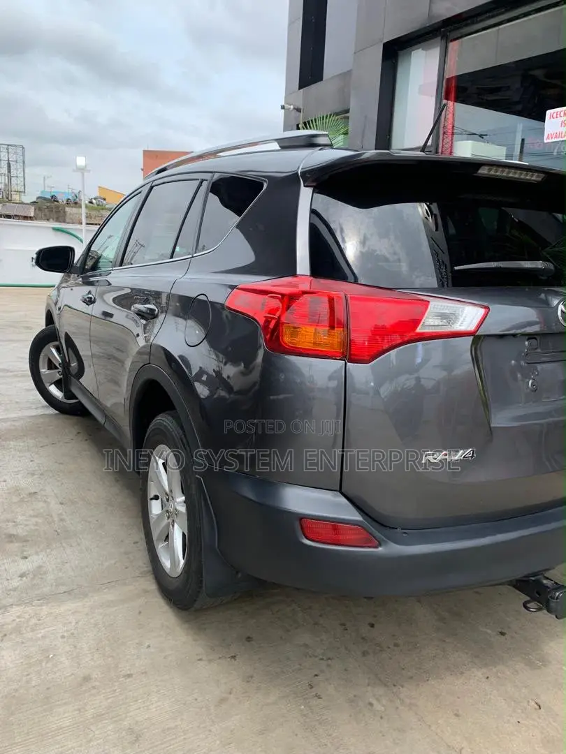 Toyota RAV4 XLE AWD (2.5L 4cyl 6A) 2013 Gray