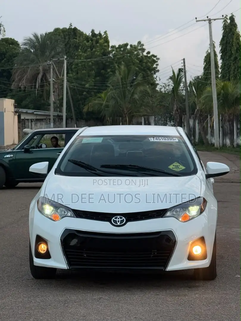 Toyota Corolla 2016 White