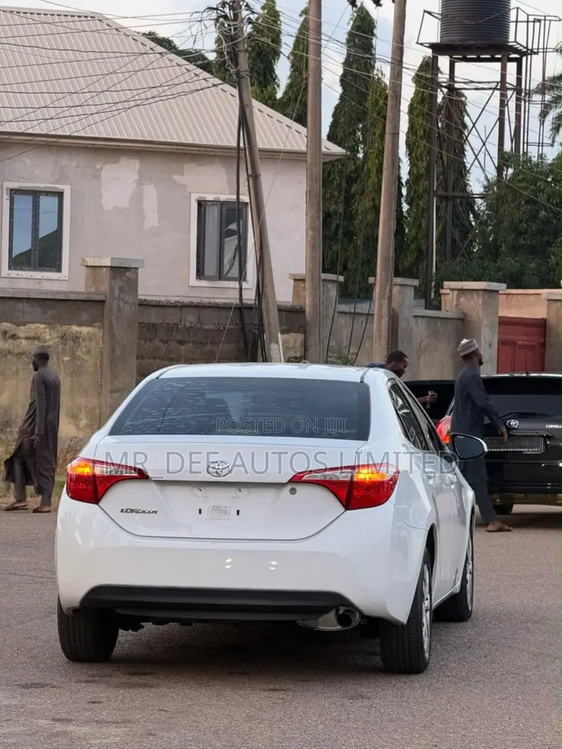 Toyota Corolla 2016 White