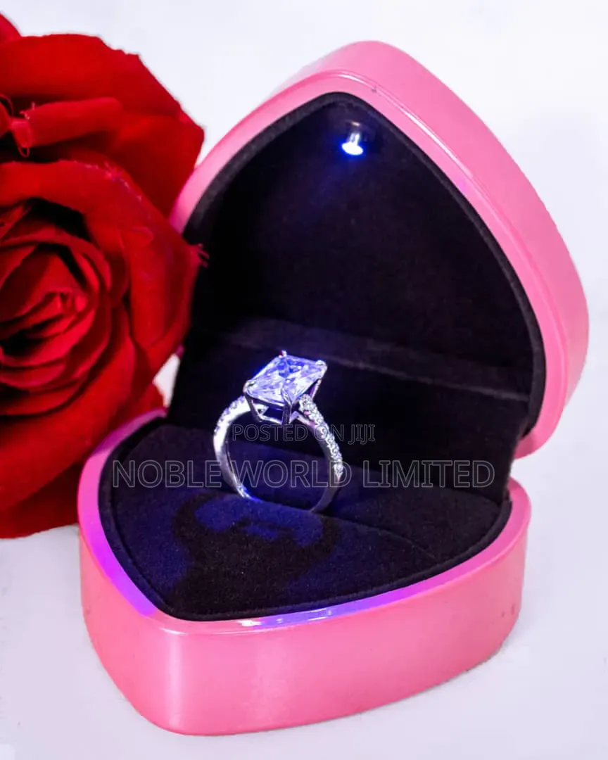 Beautiful Adjustable Proposal/Engagement Ring in LED Box