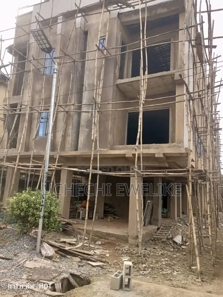 1bdrm Apartment in Onike for sale