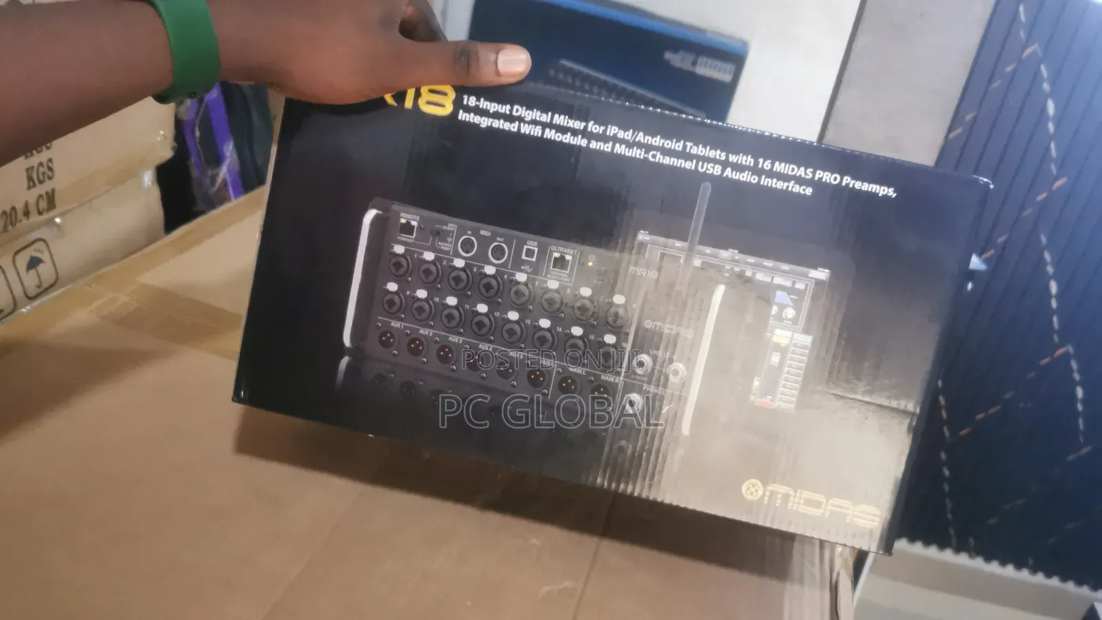 Mr 18 Digital Mixer Midias
