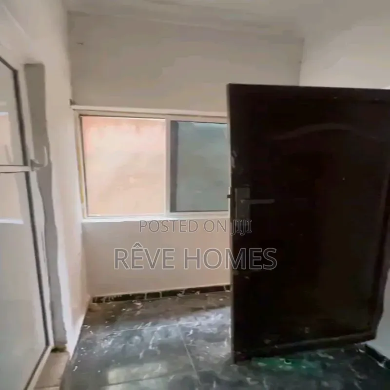Studio Apartment in Shomolu / Shomolu for rent