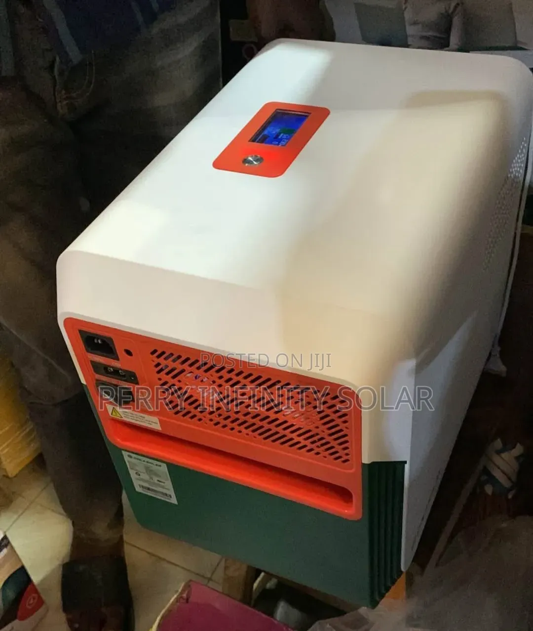ColaSolar 3600 (3.6kWh) Solar Generator | Pure Sine Wave | LiFePO4 Bat