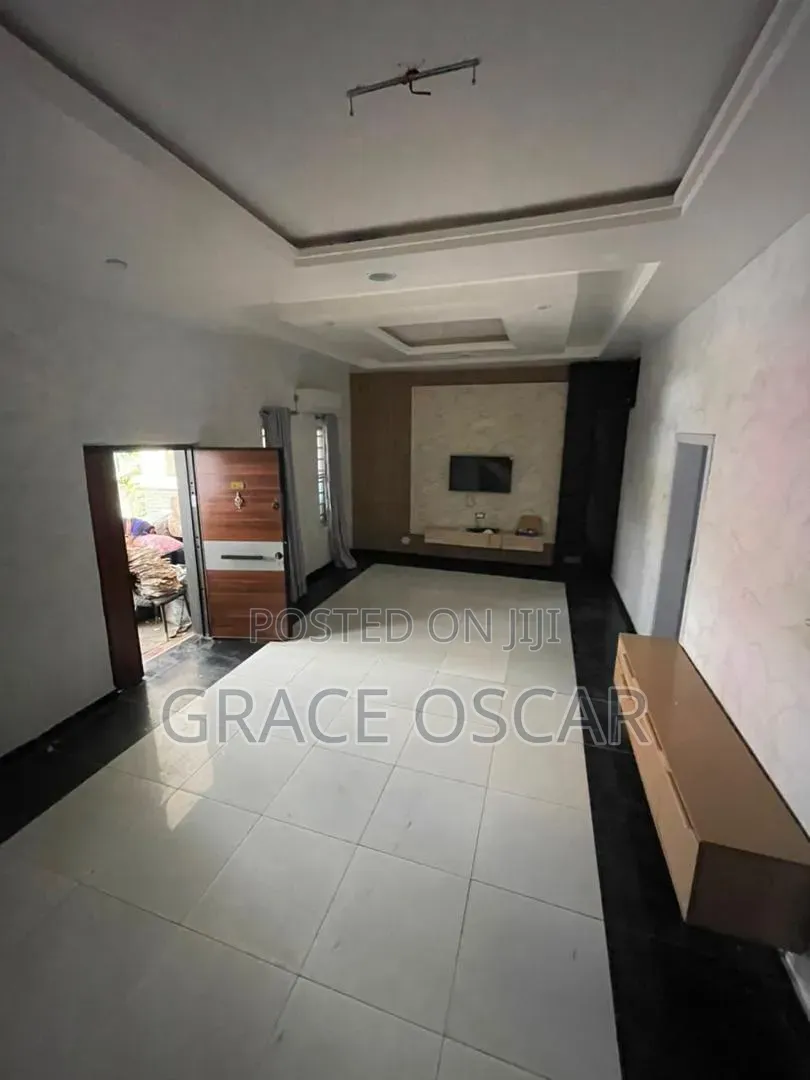 4bdrm Duplex in Ikota for rent