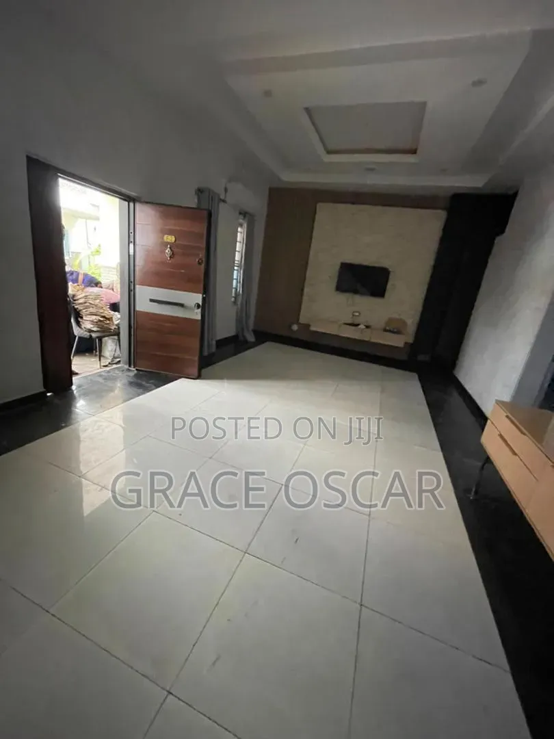 4bdrm Duplex in Ikota for rent