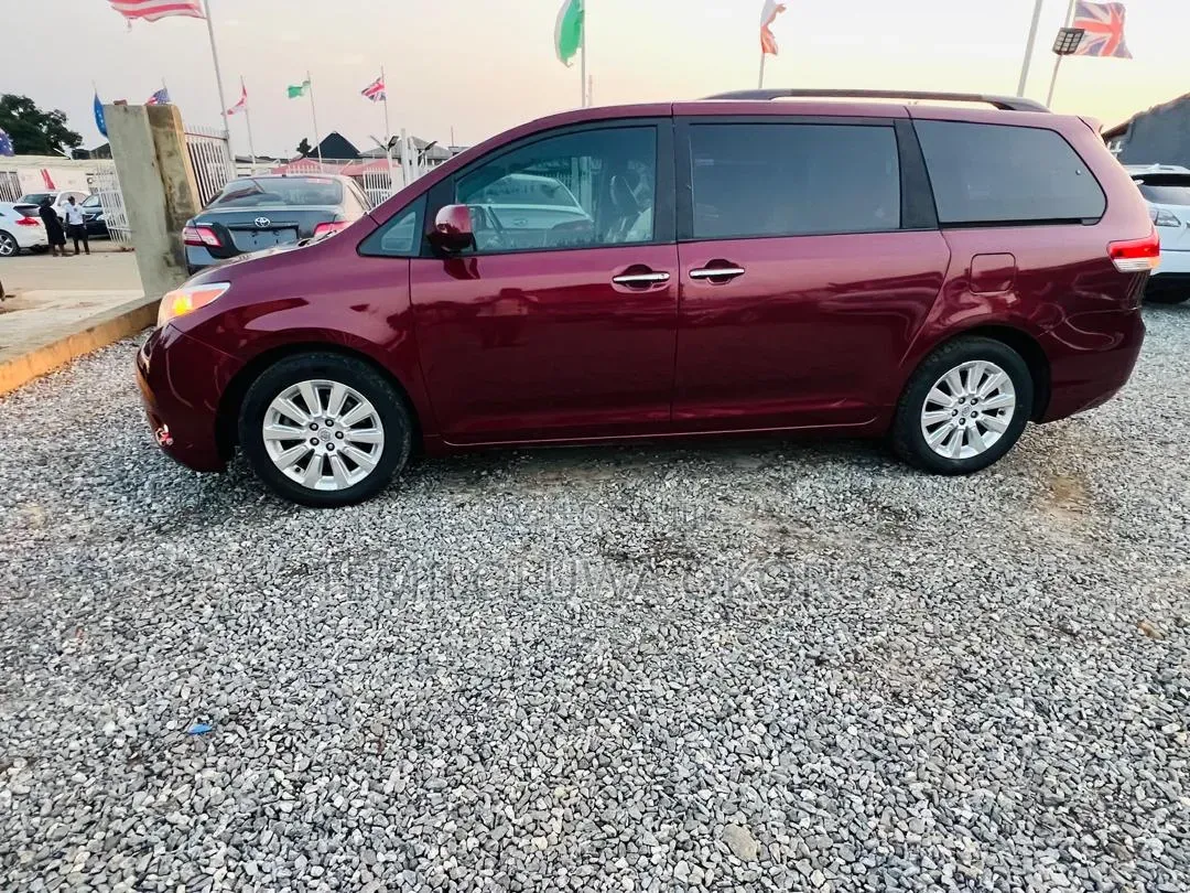 Toyota Sienna Limited 7 Passenger 2012 Burgundy