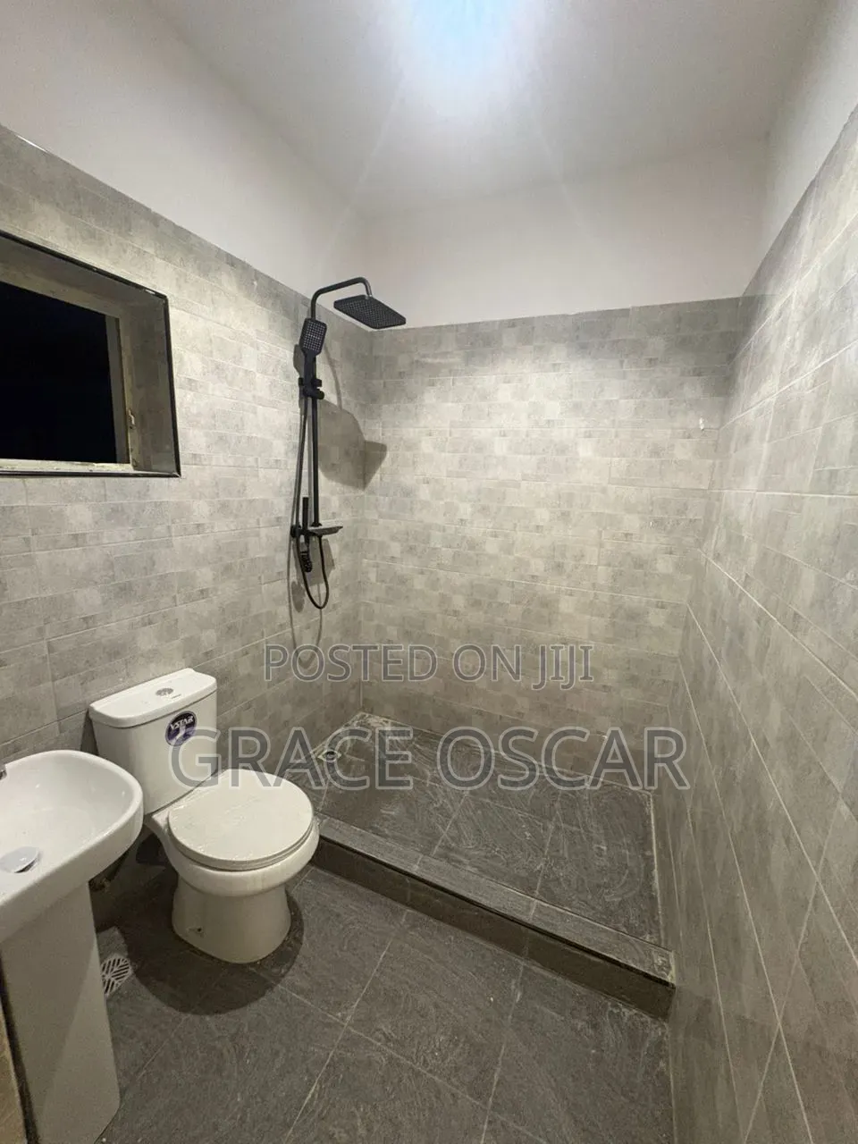 1bdrm Apartment in Ikota for rent