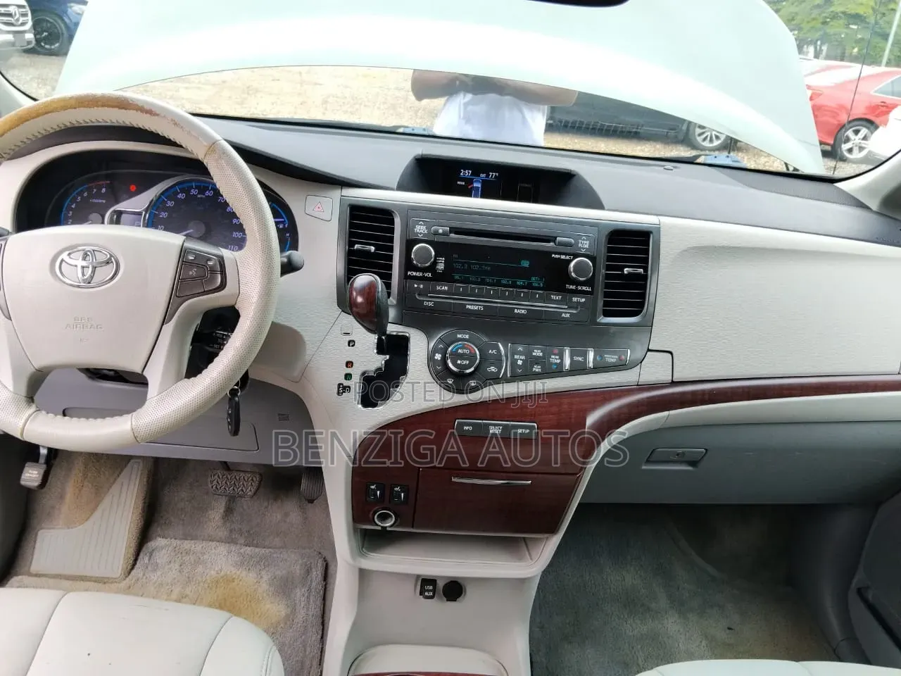 Toyota Sienna 2013 Gray